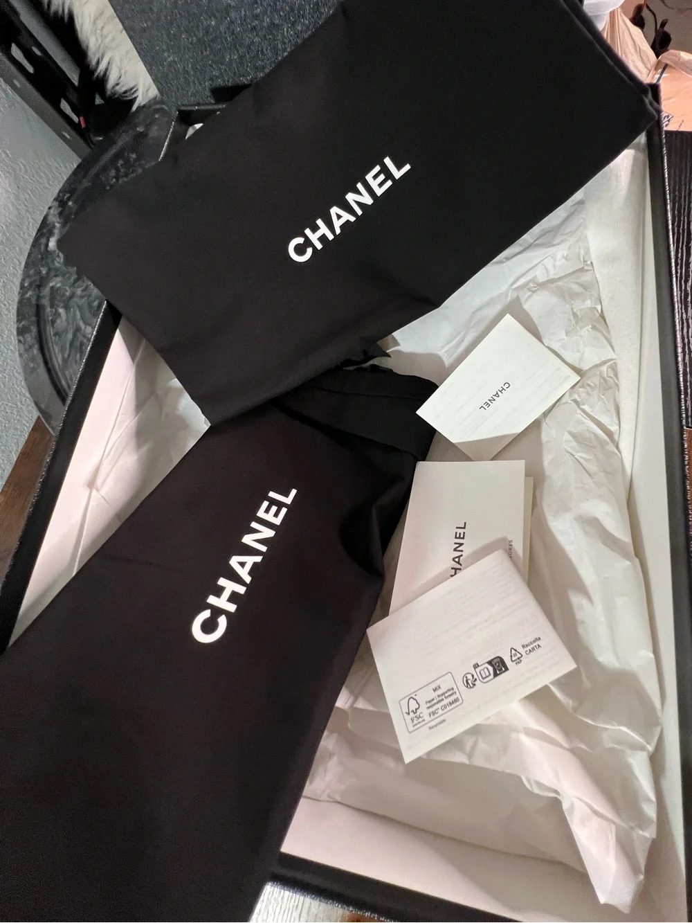 CHANEL shoe empty